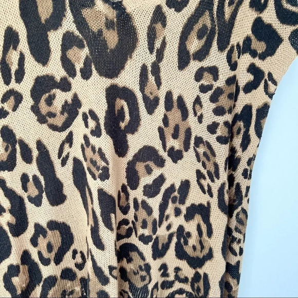Show Me Your Mumu Carter Tunic in Leopard Knitten - Picture 6 of 10